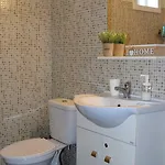 Apartman House Inside Garden